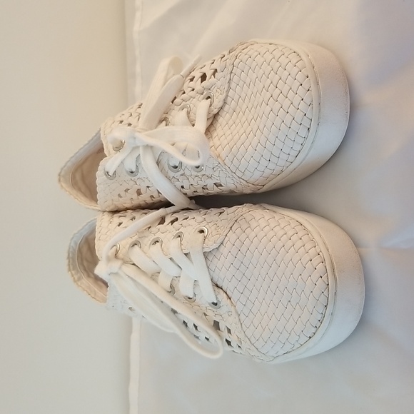 MICHAEL Michael Kors Shoes - Michael Kors White sneakers size 7